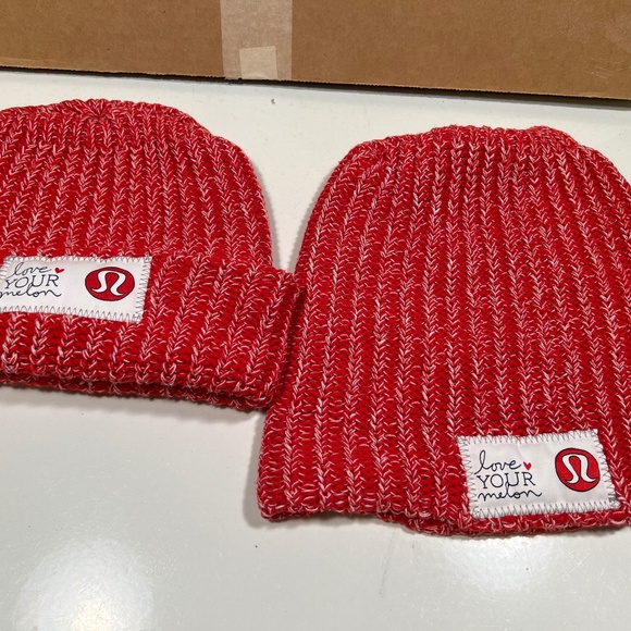 1 - Lululemon Love your Melon Knit beanie stocking hat osfa RARE HTF - Picture 4 of 4